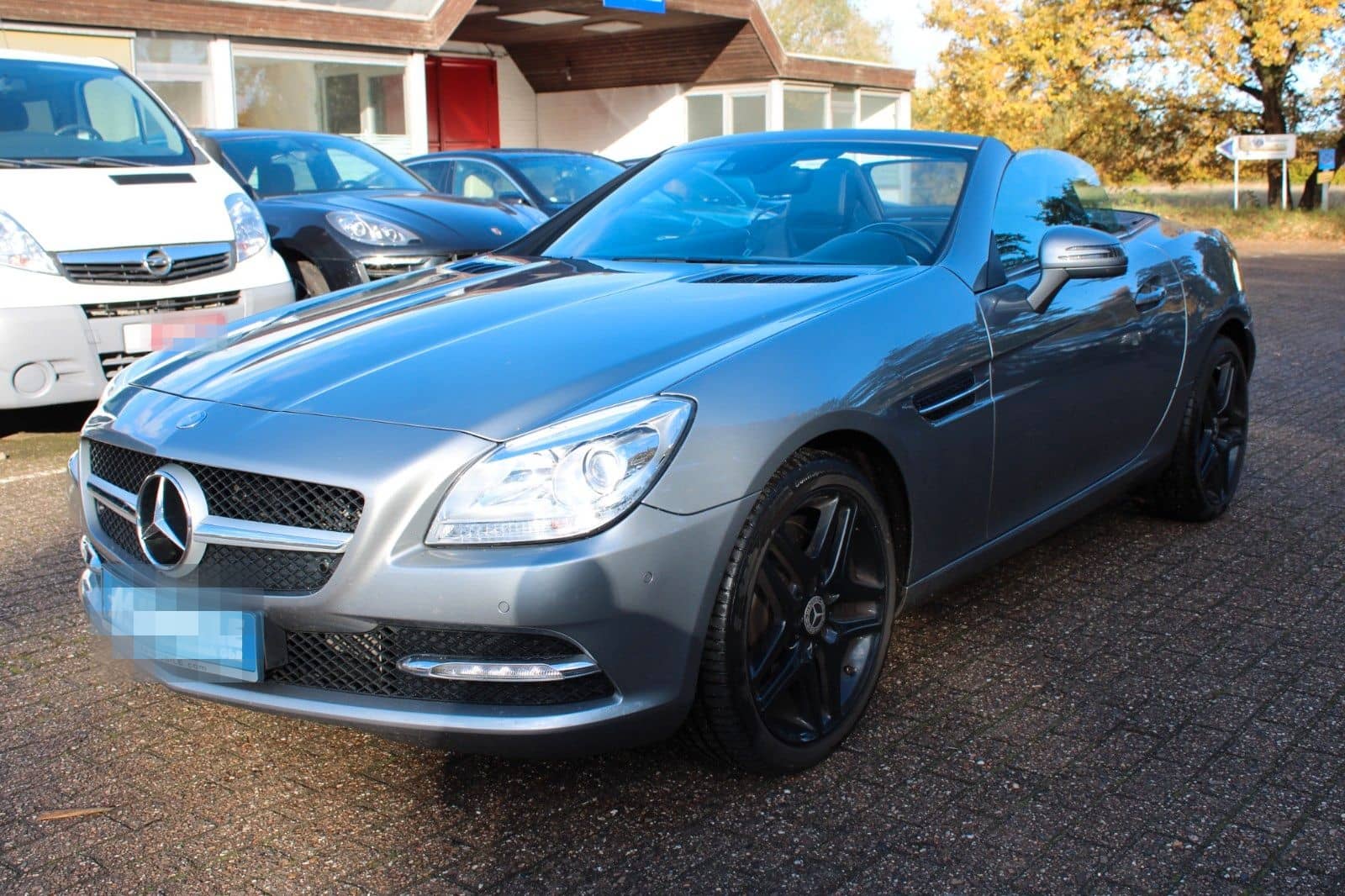 Mercedes-Benz SLK 350 Navi Leder Airscarf Sportpaket foto 1