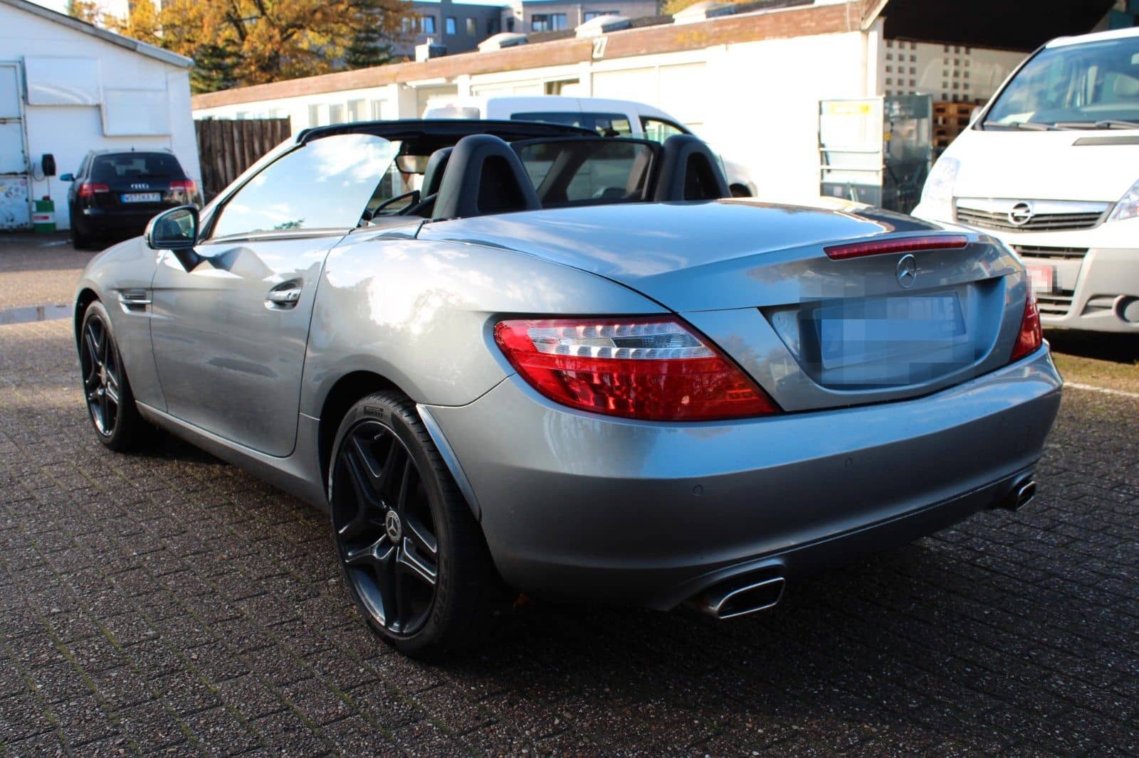 Mercedes-Benz SLK 350 Navi Leder Airscarf Sportpaket foto 24