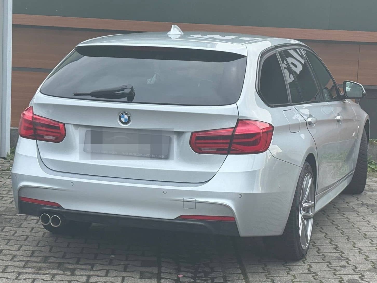 BMW 335 d xDrive M Sport +STEUERKETTE NEU+ HU/KD NEU foto 3