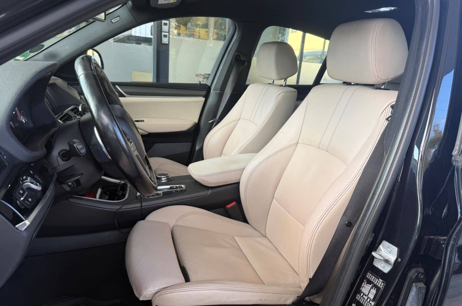 BMW X4 xDrive 20d*M SPORT*HUD*AHK* foto 9