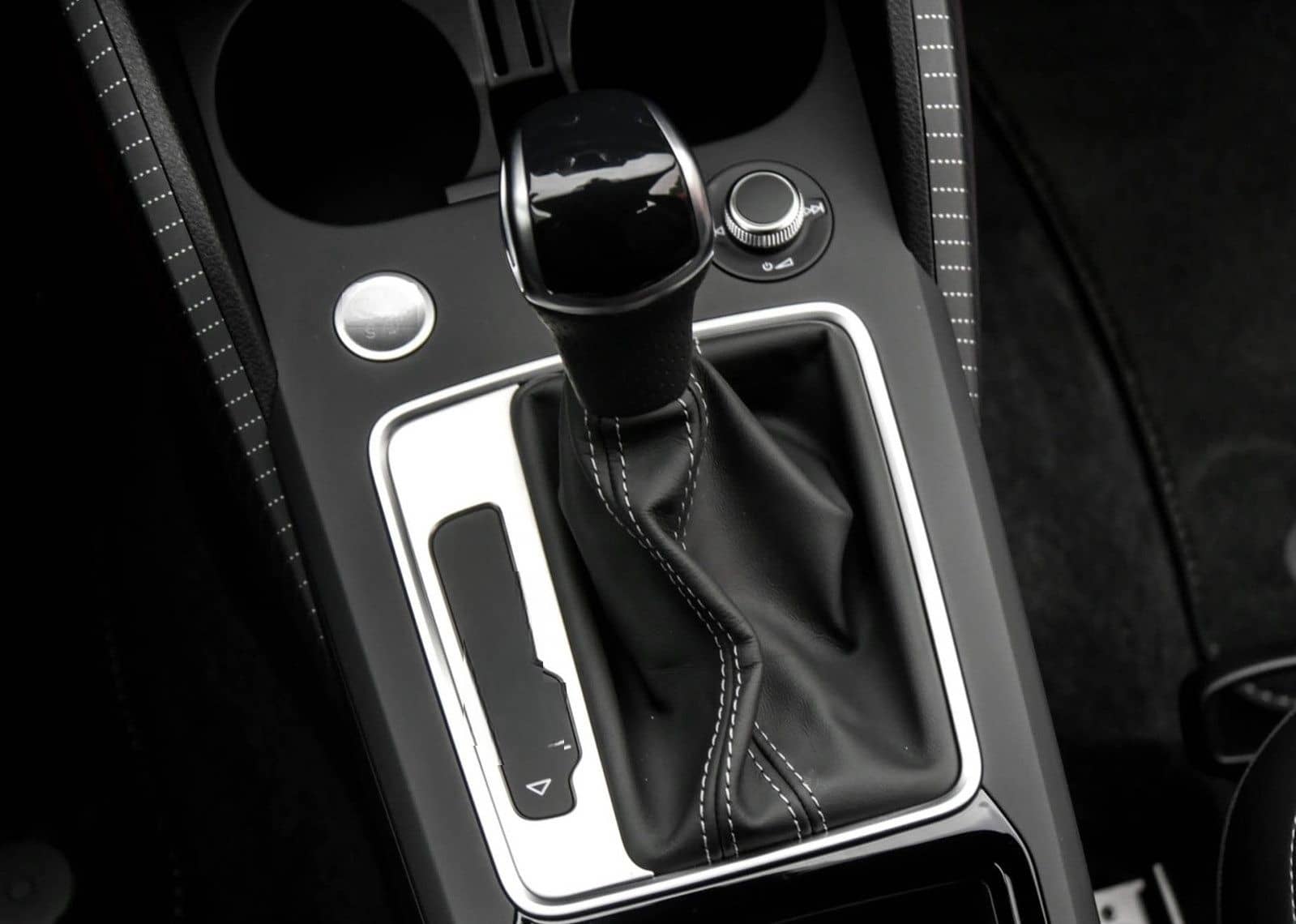 Audi Q2 35 quattro S LINE AHK CAM ACC LM18 E-KLAPPE foto 11