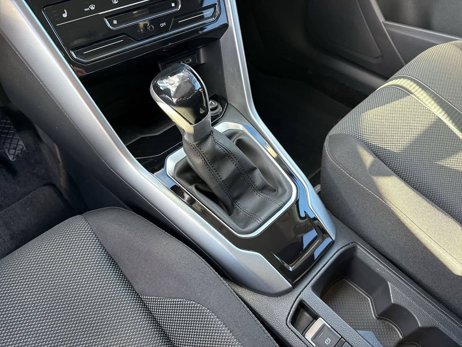 Volkswagen T-Roc Life TSi Black+CarPlay+LED+Navi+Virt+PDC foto 11