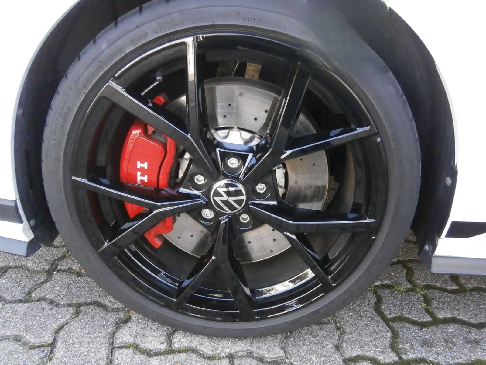 Volkswagen Golf VIII GTI Clubsport 2.0 TSI, DSG foto 4