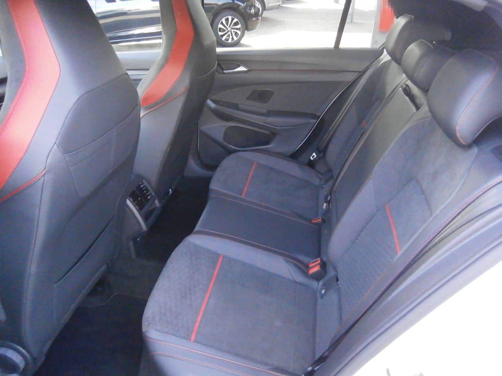 Volkswagen Golf VIII GTI Clubsport 2.0 TSI, DSG foto 7