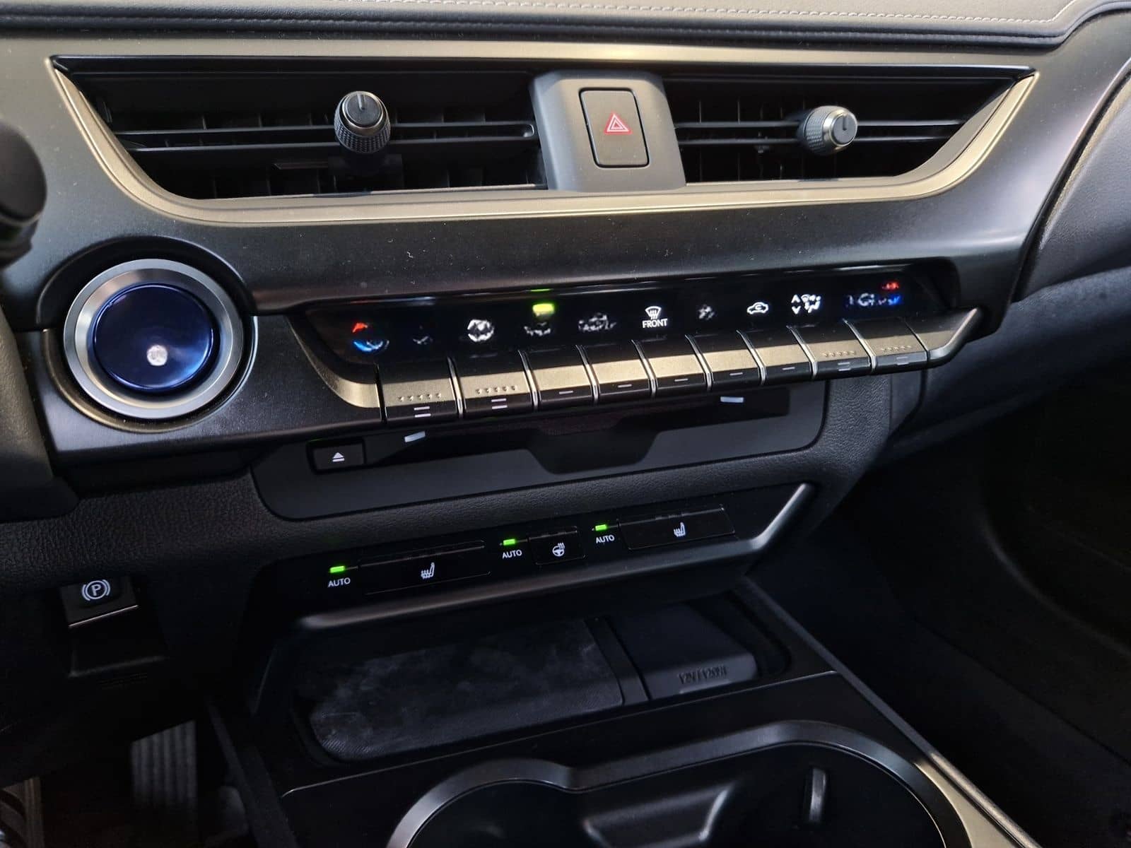 Lexus UX 250 h Style LED ALU foto 20