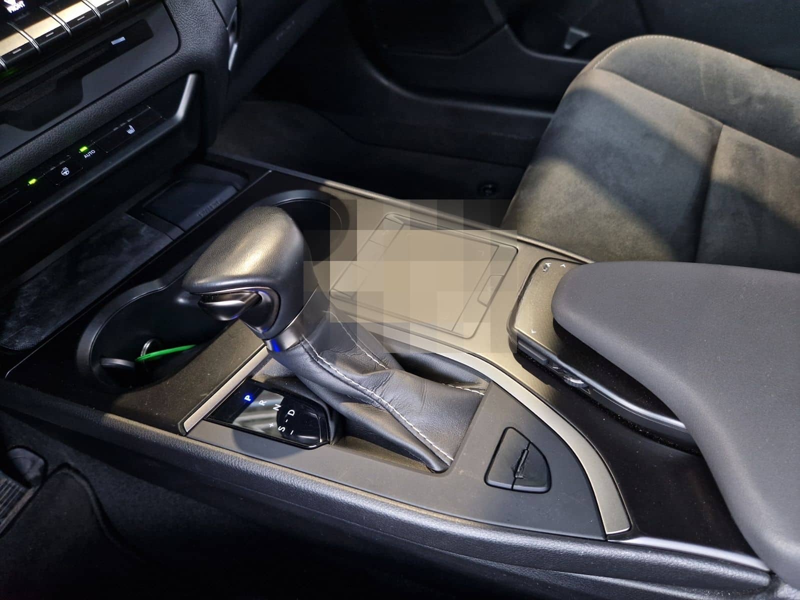 Lexus UX 250 h Style LED ALU foto 21