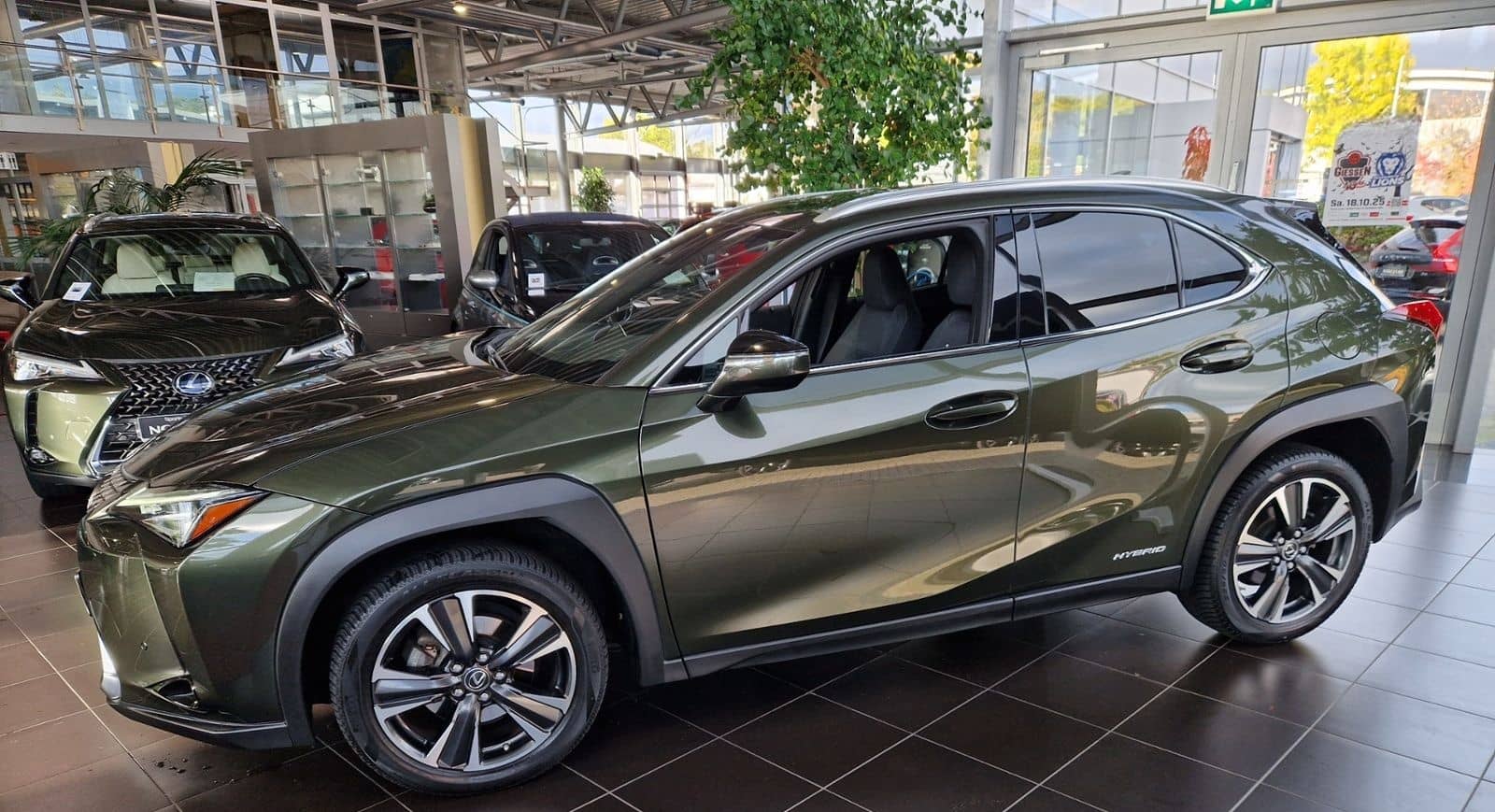 Lexus UX 250 h Style LED ALU foto 4