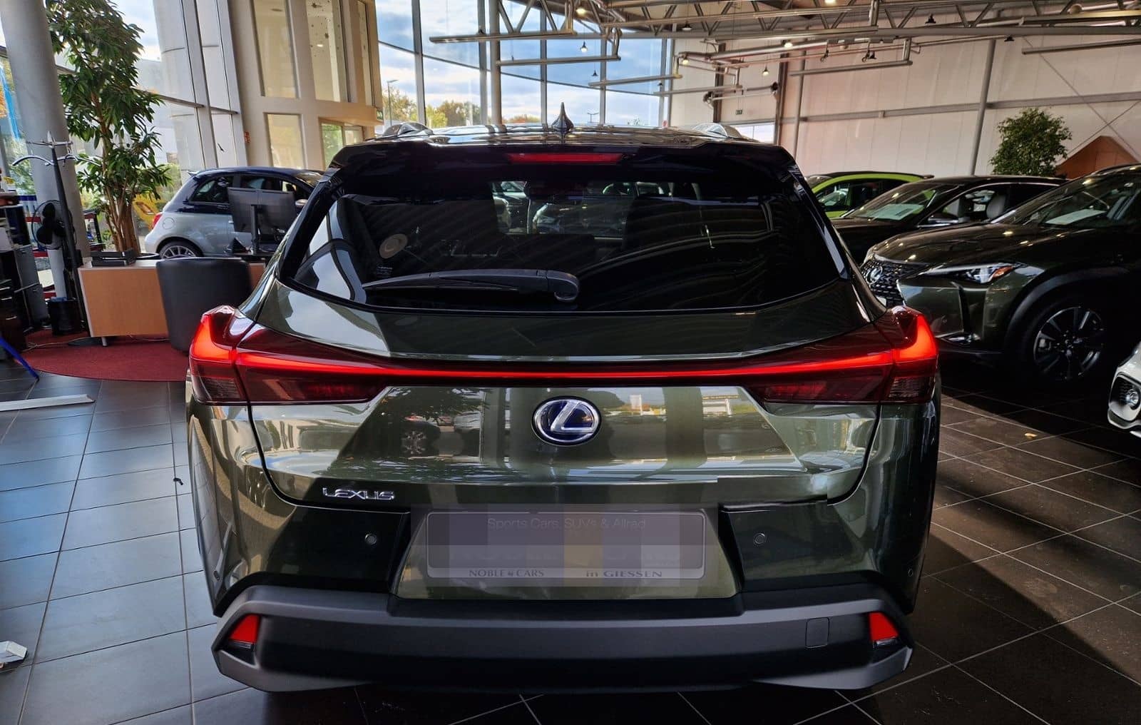 Lexus UX 250 h Style LED ALU foto 6