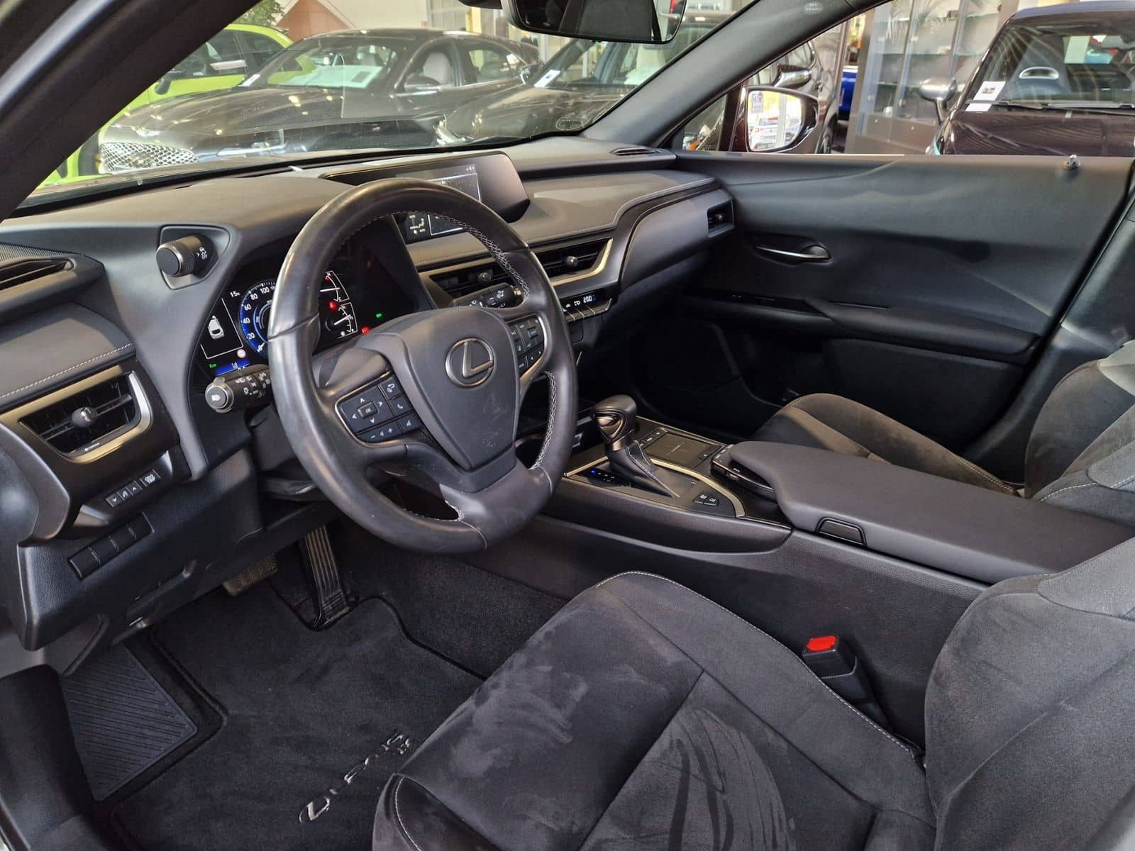 Lexus UX 250 h Style LED ALU foto 10