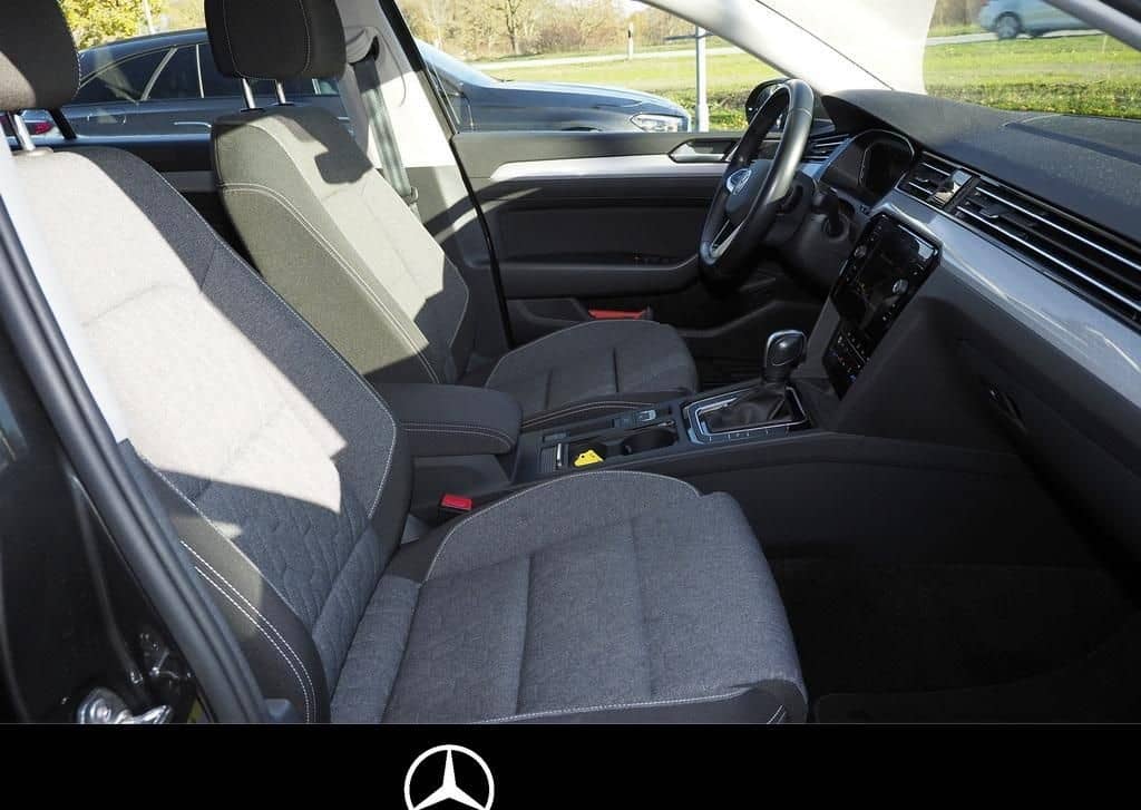 Volkswagen PASSAT VARIANT 1.5 TSI BUSINESS LED PDC NAVI DSG foto 10