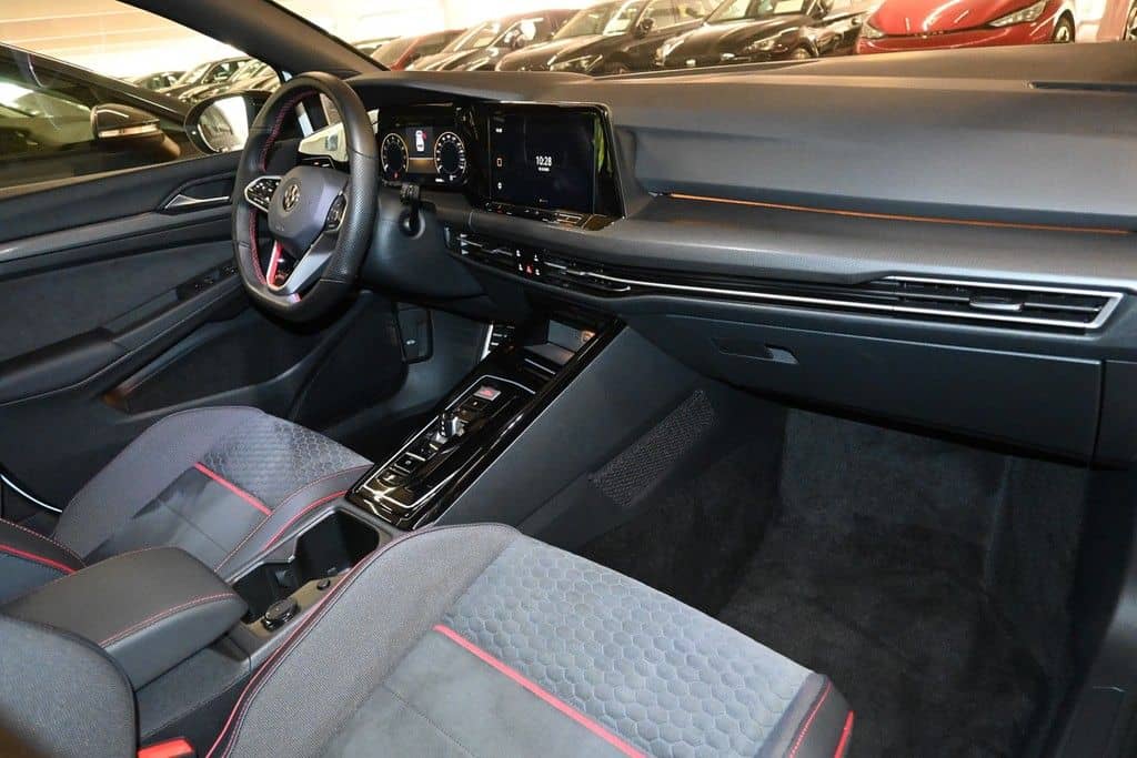 Volkswagen Golf VIII Lim 2.0 TSI Automatik GTI Clubsport LE foto 6