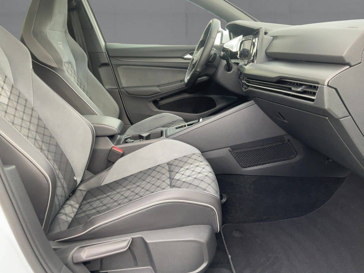 Volkswagen Golf VIII Variant 2.0 TDI DSG R-LINE 5JG+LED+NAV foto 12