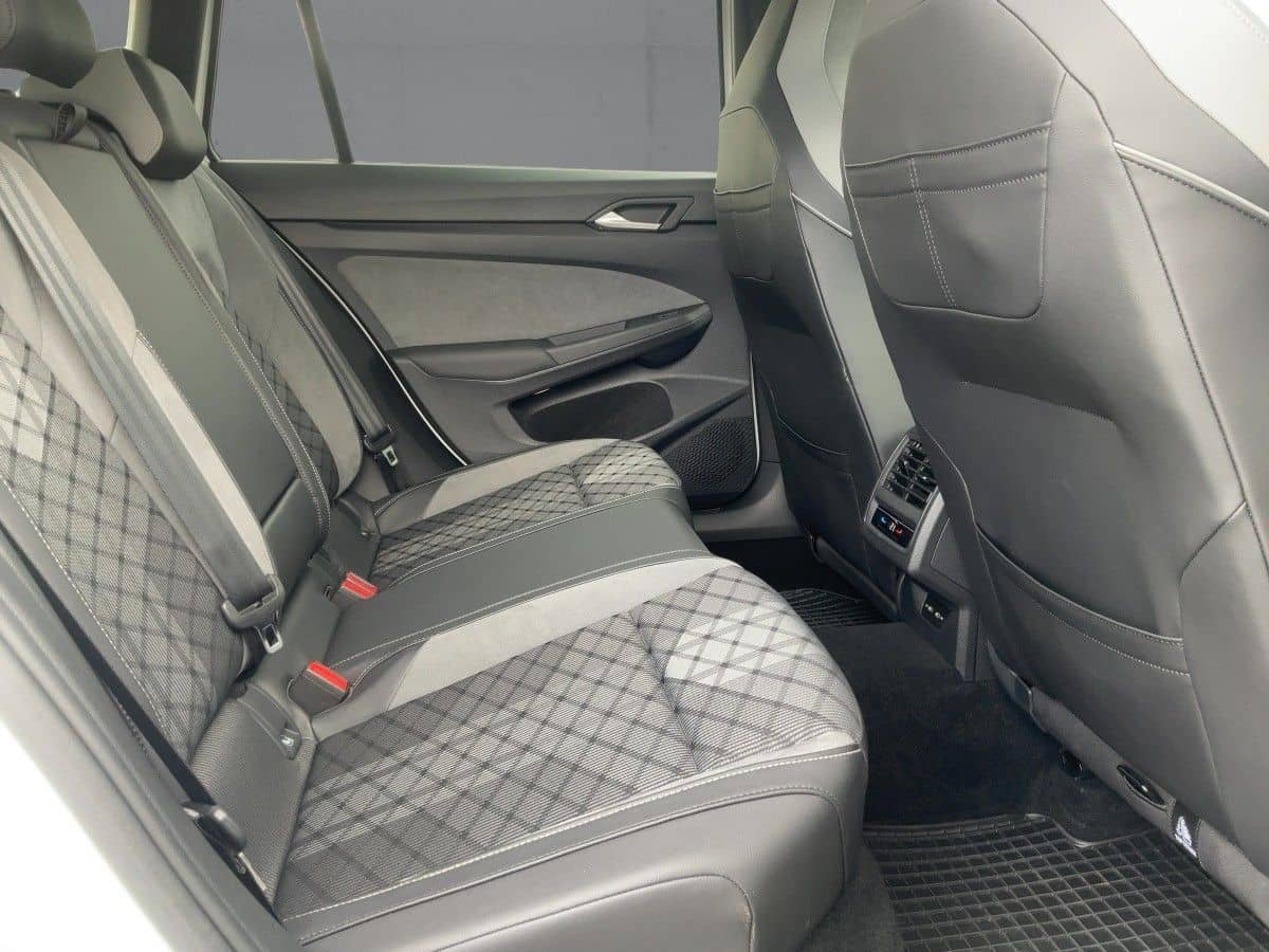 Volkswagen Golf VIII Variant 2.0 TDI DSG R-LINE 5JG+LED+NAV foto 13