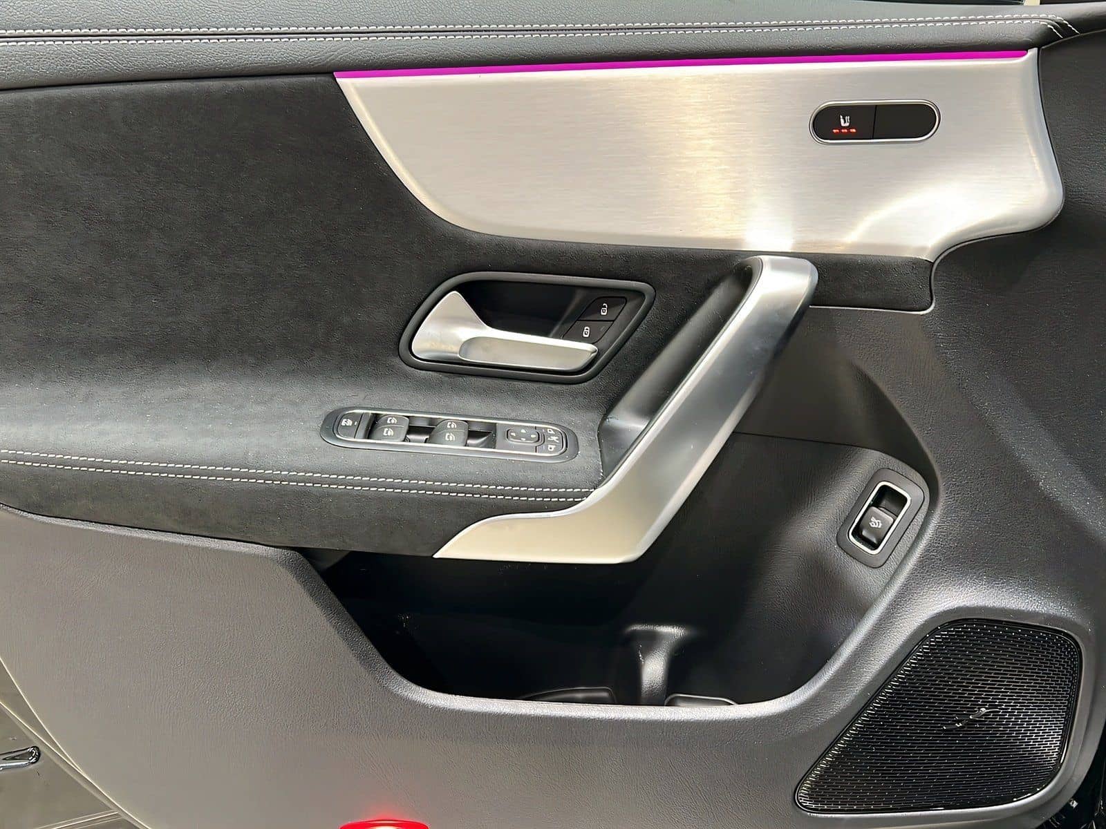 Mercedes-Benz CLA 200 Coupé+AMG+LED+NightPaket+Lenkradheizung foto 13