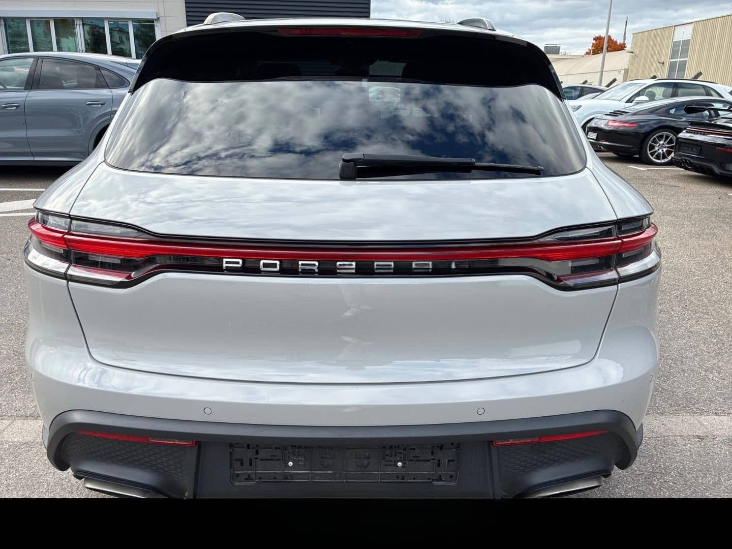 Porsche Macan Basis 2.0T ACC AHK-el. klappb. Pano Memory foto 9