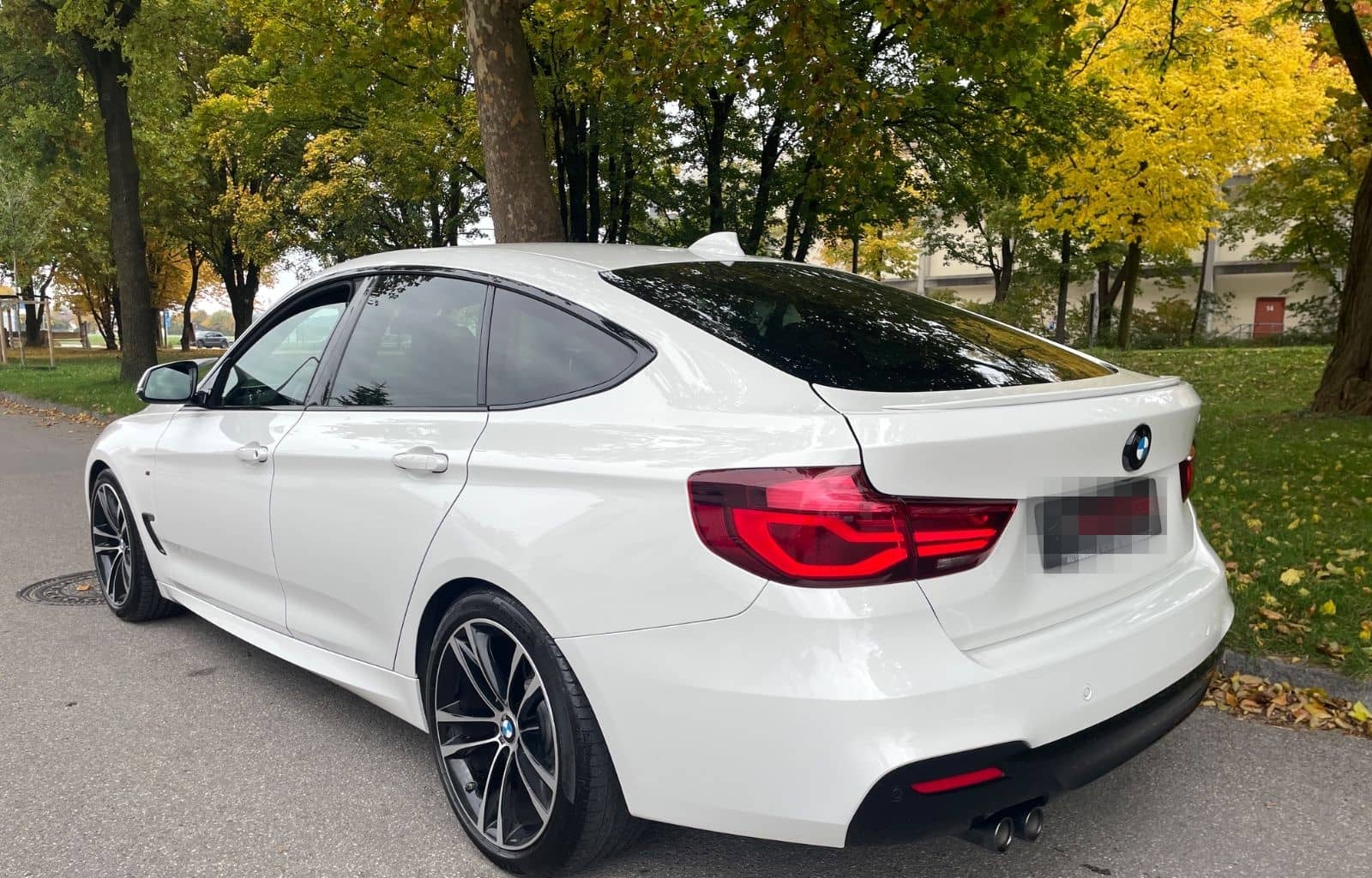 BMW 320d GT M Sport*DETAIL LESEN*HeadUp*LED* foto 5