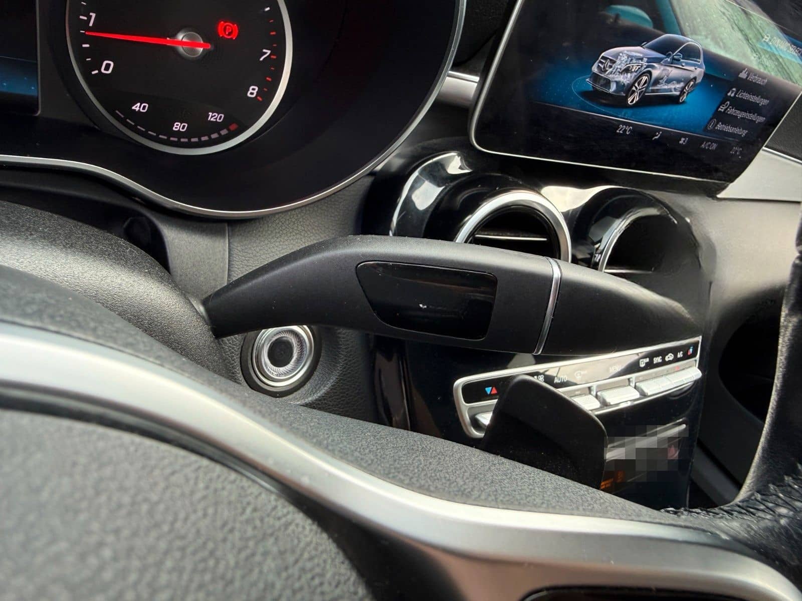 Mercedes-Benz C 180 Avantgarde NAVI/KAMERA/LED/TOTWINKEL/AMBIE foto 13