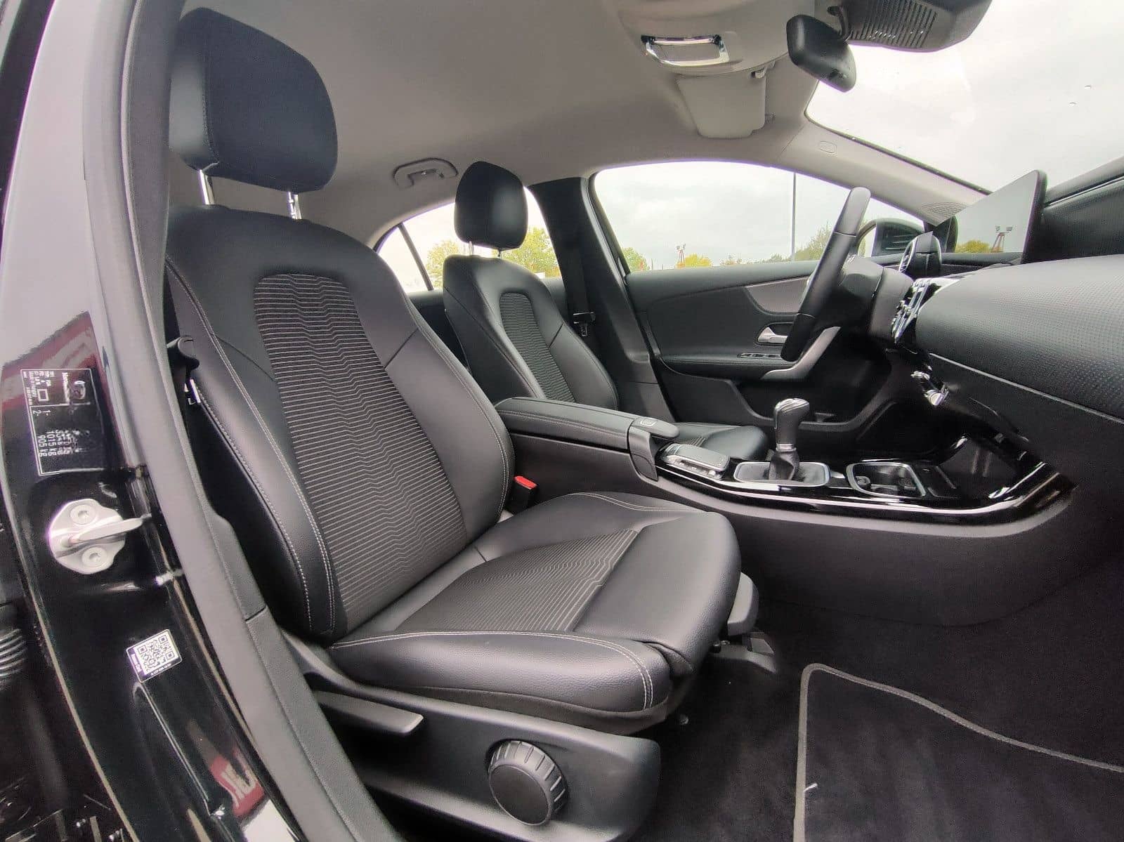 Mercedes-Benz A-Klasse 180 A *Navi*MBUX*CarPlay*Qi*APA*SHZ* foto 19