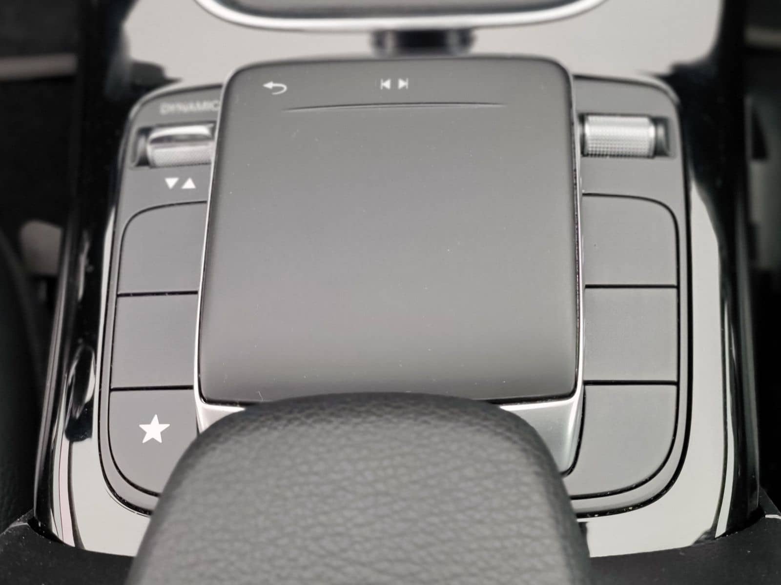 Mercedes-Benz A-Klasse 180 A *Navi*MBUX*CarPlay*Qi*APA*SHZ* foto 20