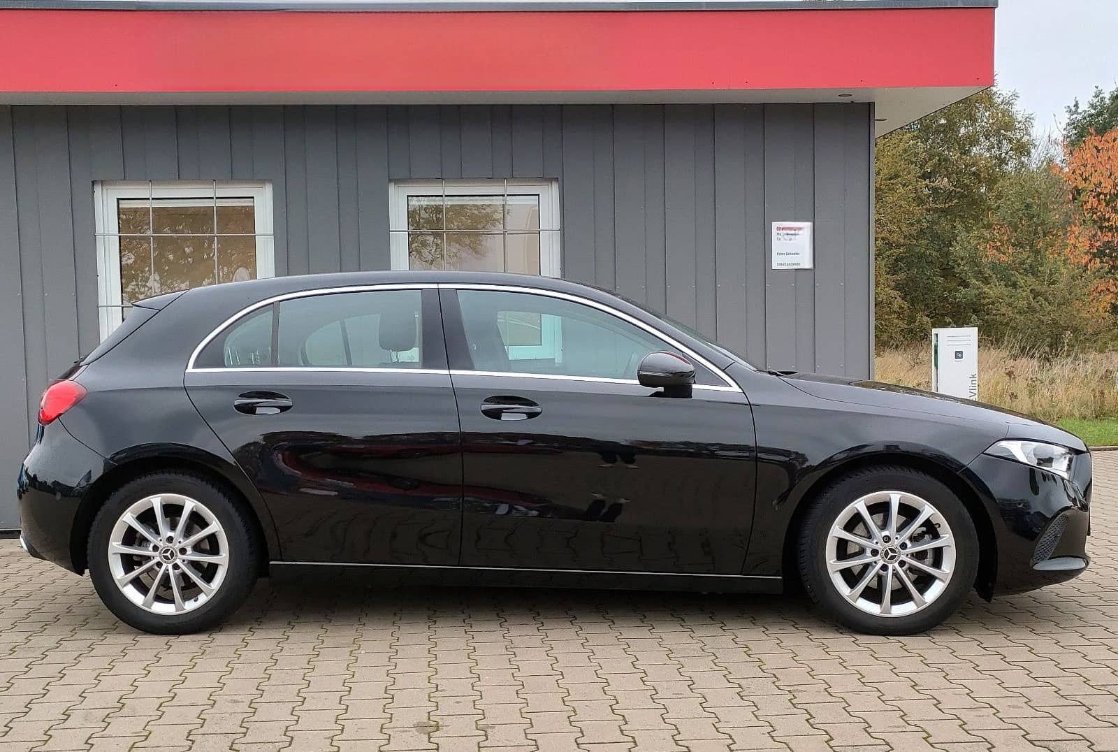 Mercedes-Benz A-Klasse 180 A *Navi*MBUX*CarPlay*Qi*APA*SHZ* foto 6