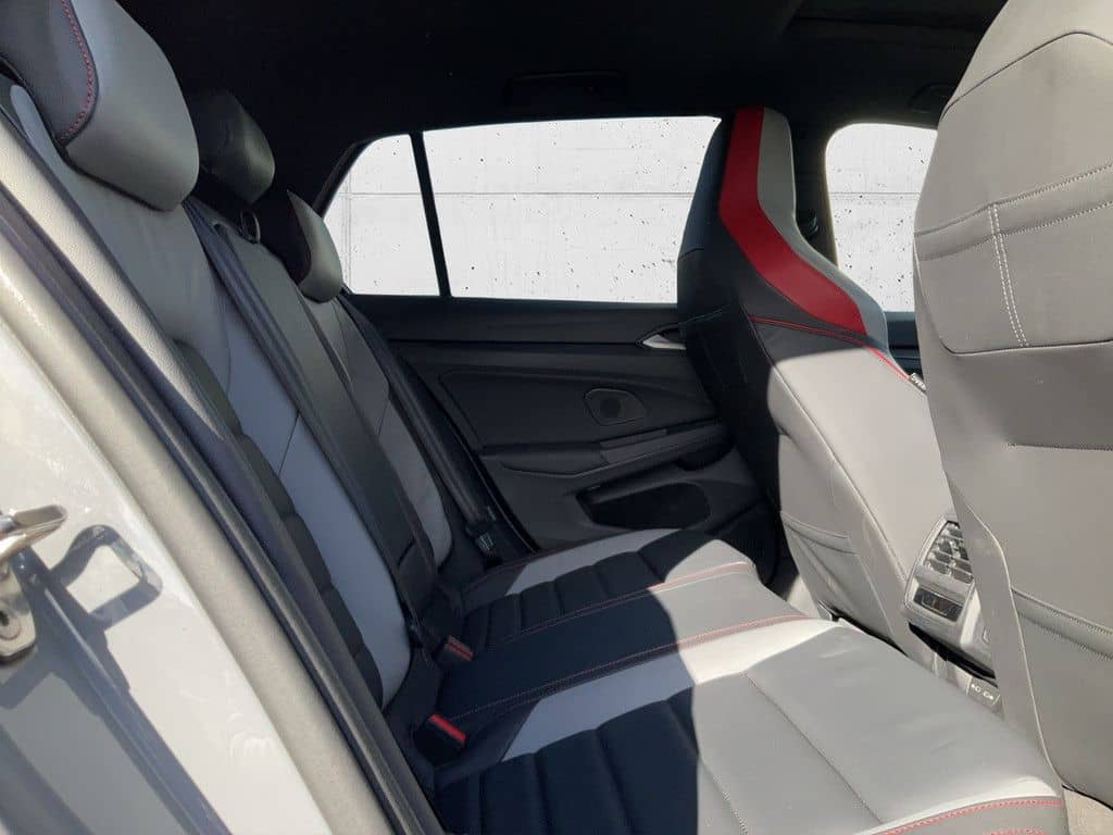 Volkswagen Golf VIII Clubsport 2.0 TSI Pano Navi Leder Harm foto 11