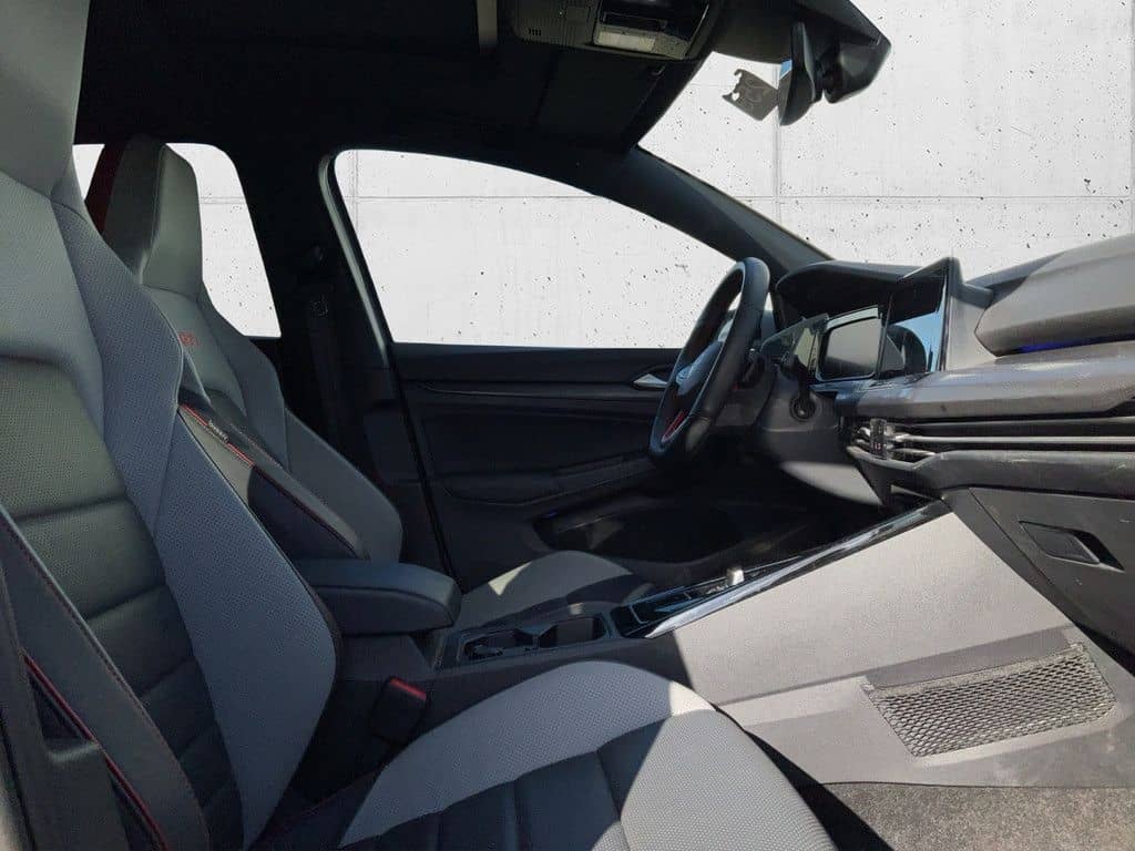 Volkswagen Golf VIII Clubsport 2.0 TSI Pano Navi Leder Harm foto 12