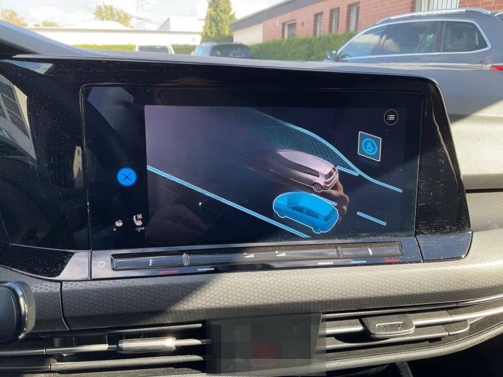 Volkswagen Golf VIII Clubsport 2.0 TSI Pano Navi Leder Harm foto 24