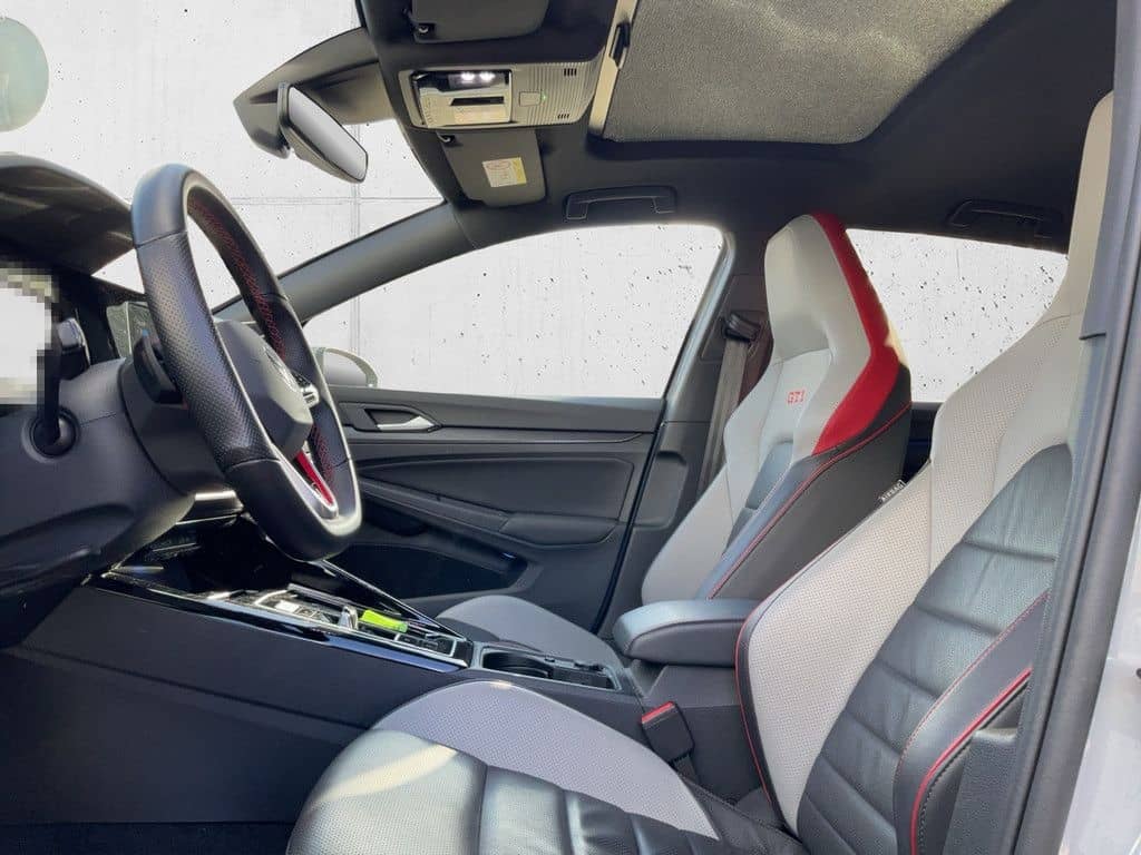 Volkswagen Golf VIII Clubsport 2.0 TSI Pano Navi Leder Harm foto 9