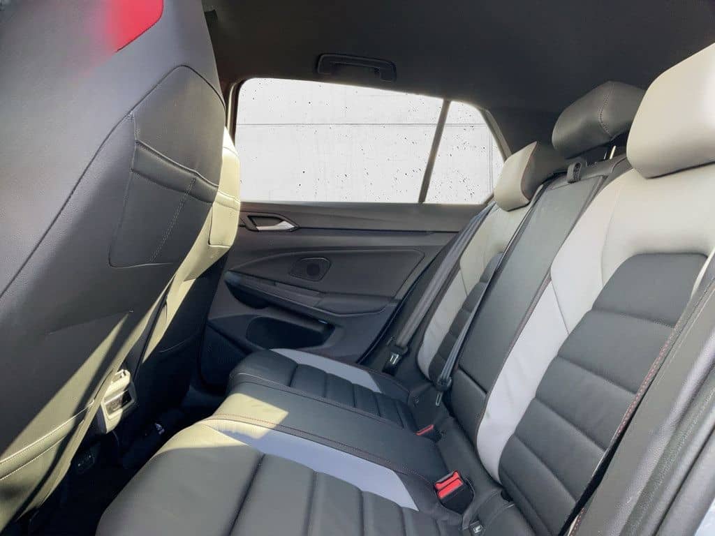 Volkswagen Golf VIII Clubsport 2.0 TSI Pano Navi Leder Harm foto 10