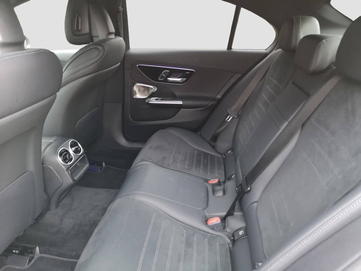 Mercedes-Benz C 300 e AMG*Burmester*SpurH*Night-Paket*LED*SHZ* foto 16