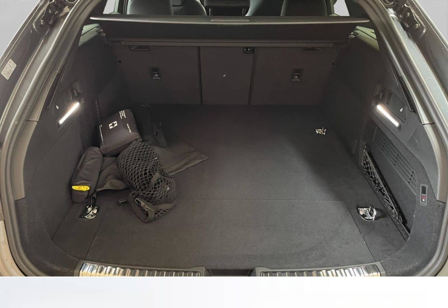 Audi A6 Avant e-hybrid quattro S tronic foto 6