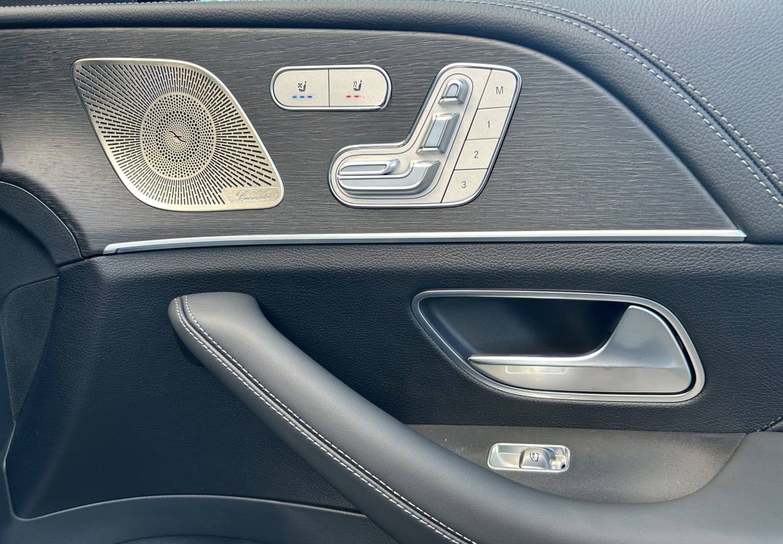 Mercedes-Benz GLE 300d 4M AMG DISTRO 360° Standhzg AHK Pano foto 16