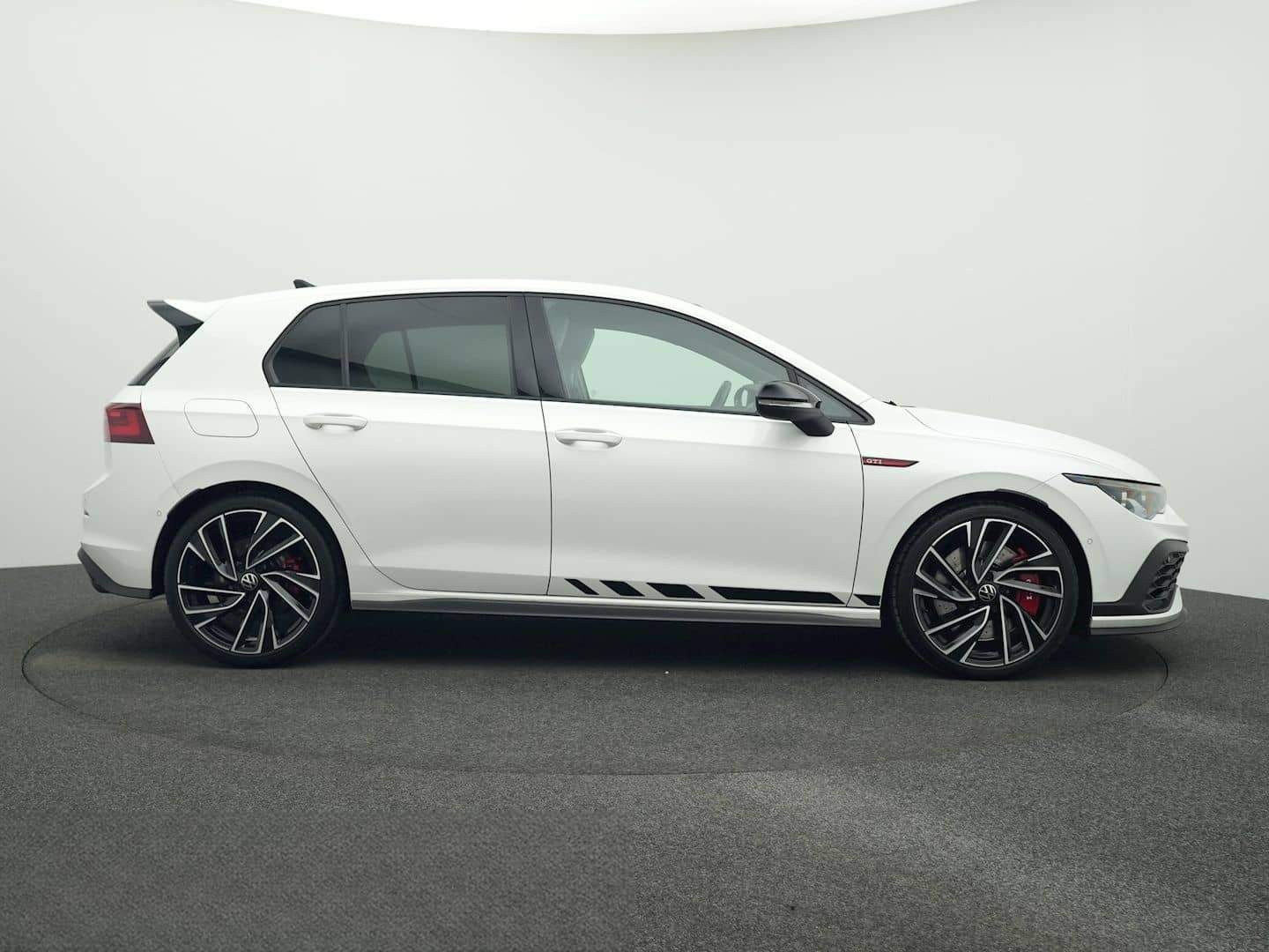 Volkswagen Golf GTI 8 2.0 TSI DSG Clubsport Black Style PAN foto 7