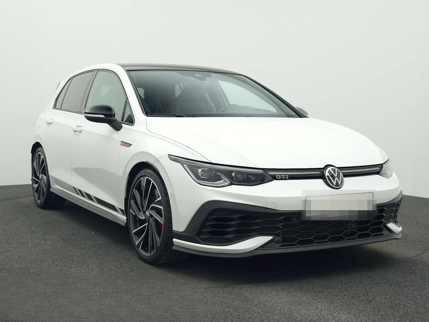 Volkswagen Golf GTI 8 2.0 TSI DSG Clubsport Black Style PAN foto 8