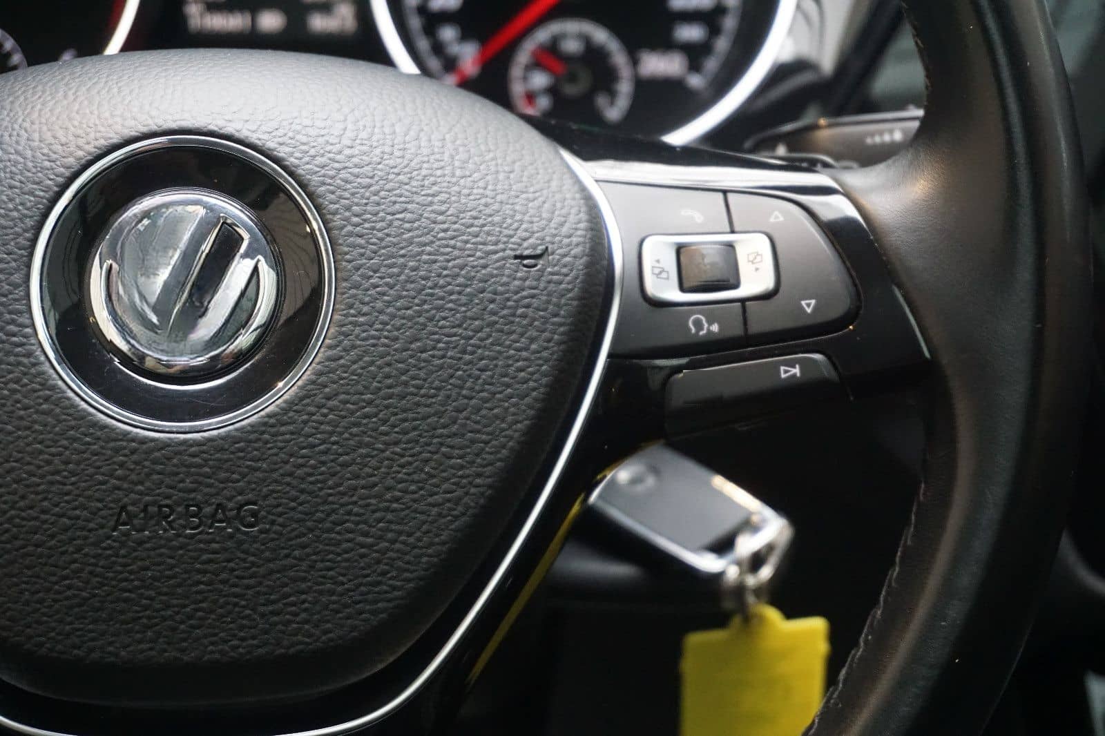 Volkswagen Touran Highline AUTOMATIK, NAVI, STANDHEIZUNG foto 14