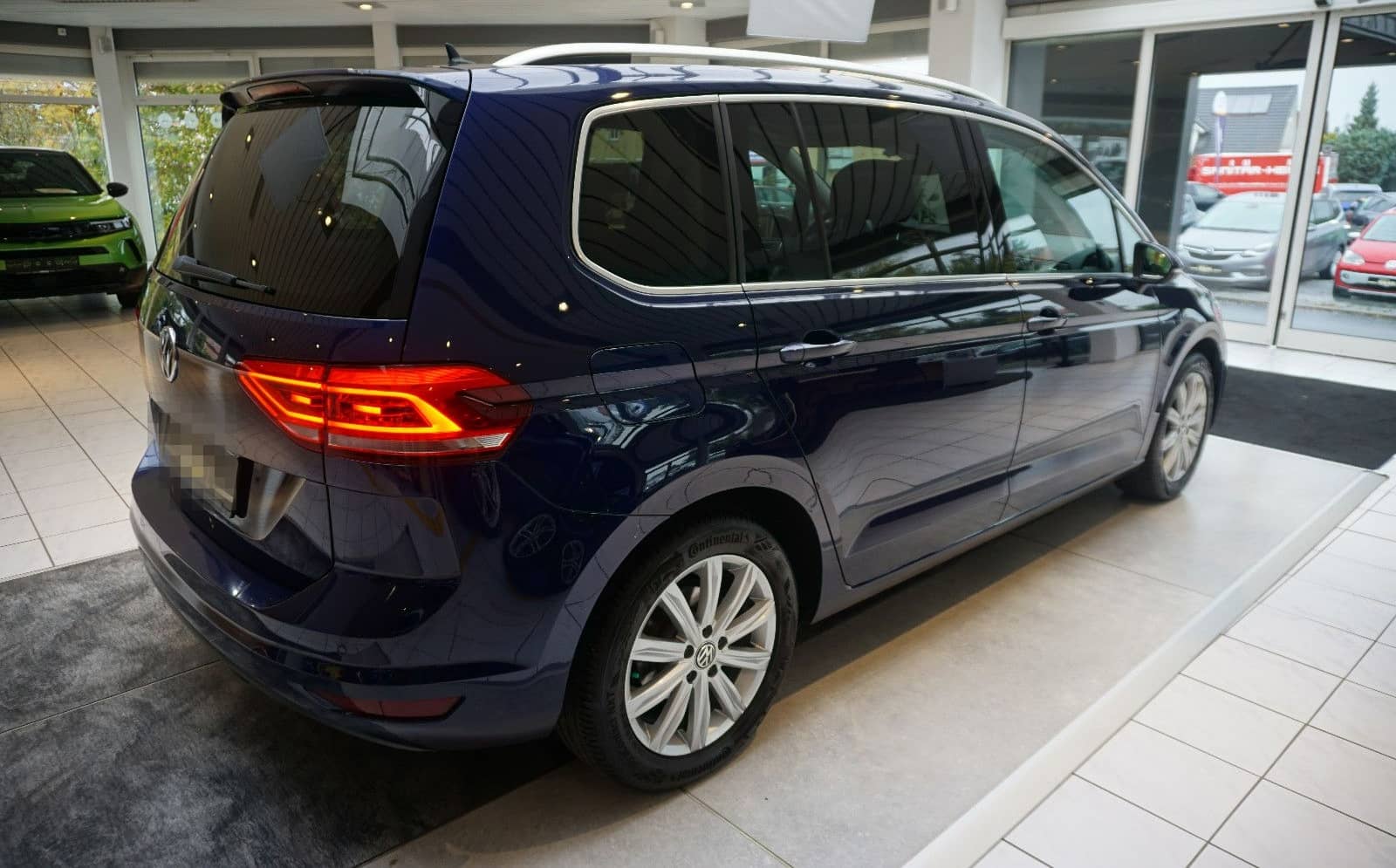 Volkswagen Touran Highline AUTOMATIK, NAVI, STANDHEIZUNG foto 3