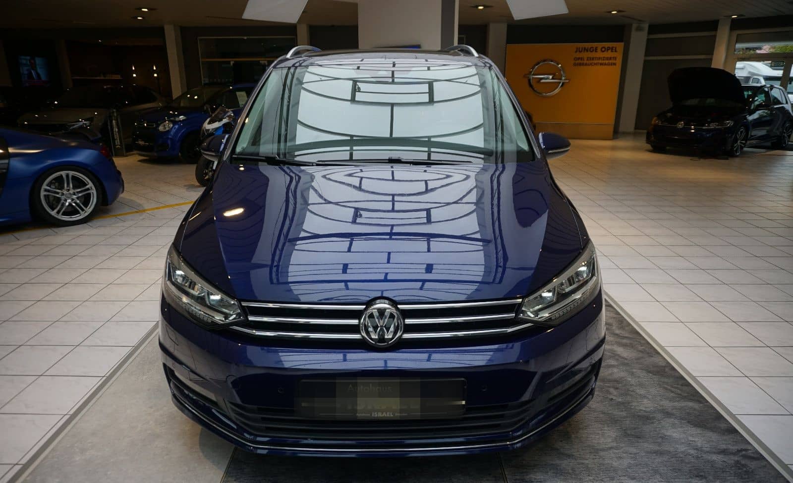 Volkswagen Touran Highline AUTOMATIK, NAVI, STANDHEIZUNG foto 7