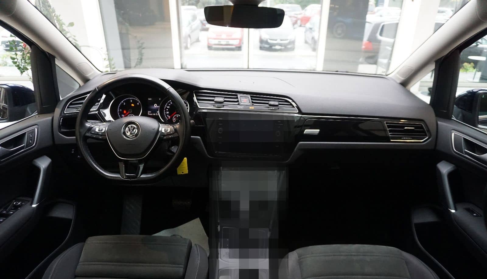 Volkswagen Touran Highline AUTOMATIK, NAVI, STANDHEIZUNG foto 8