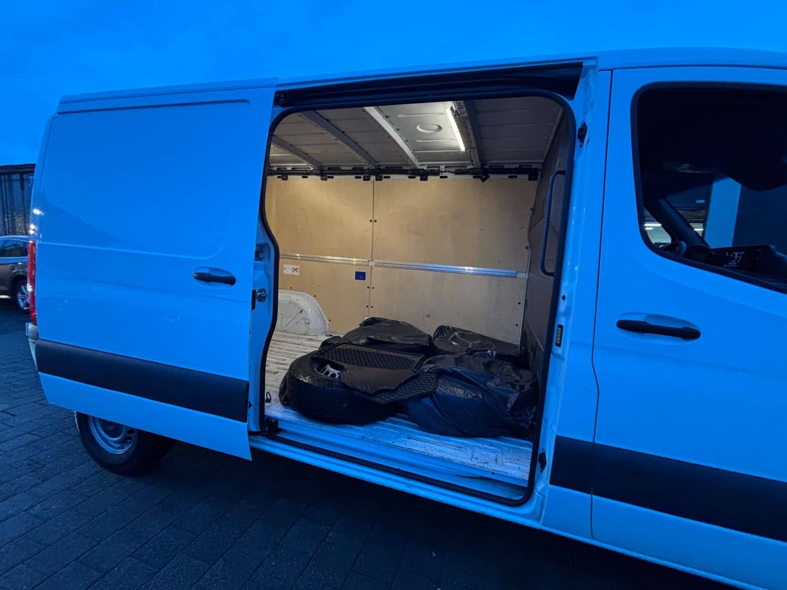 Mercedes-Benz Sprinter III Kasten FWD 211/214 CDI FWD L2 foto 11