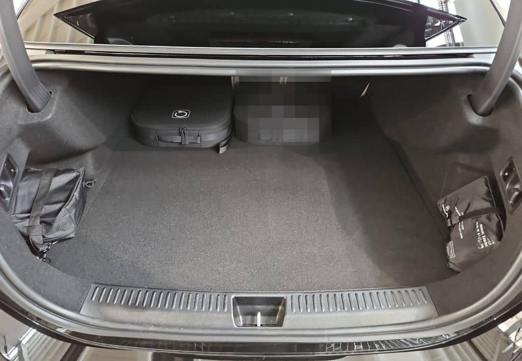 Mercedes-Benz E 300 e 4M Limousine +AMG+NIGHT+AHK+WINTER+4D-SO foto 12