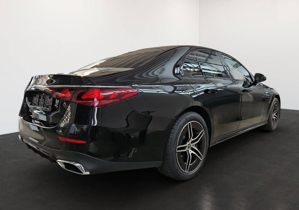 Mercedes-Benz E 300 e 4M Limousine +AMG+NIGHT+AHK+WINTER+4D-SO foto 3