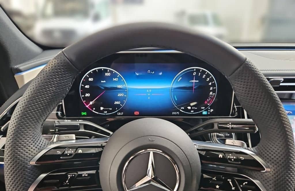 Mercedes-Benz E 300 e 4M Limousine +AMG+NIGHT+AHK+WINTER+4D-SO foto 8