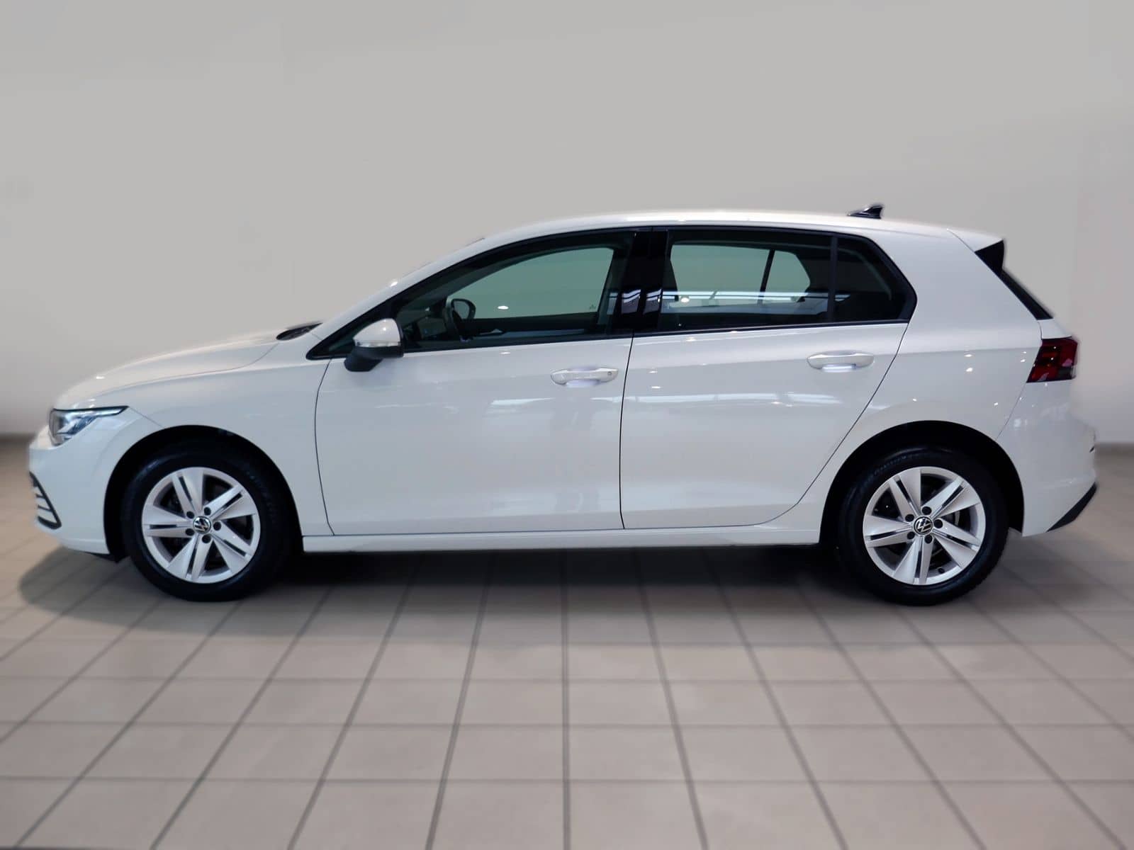 Volkswagen Golf VIII Life 2.0 TDI | LED PDC ACC Navi foto 3