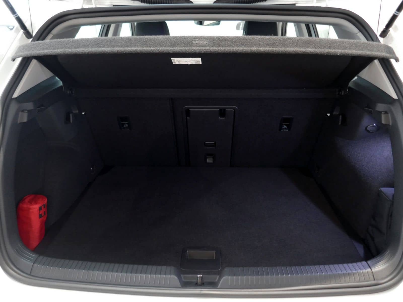 Volkswagen Golf VIII Life 2.0 TDI | LED PDC ACC Navi foto 21