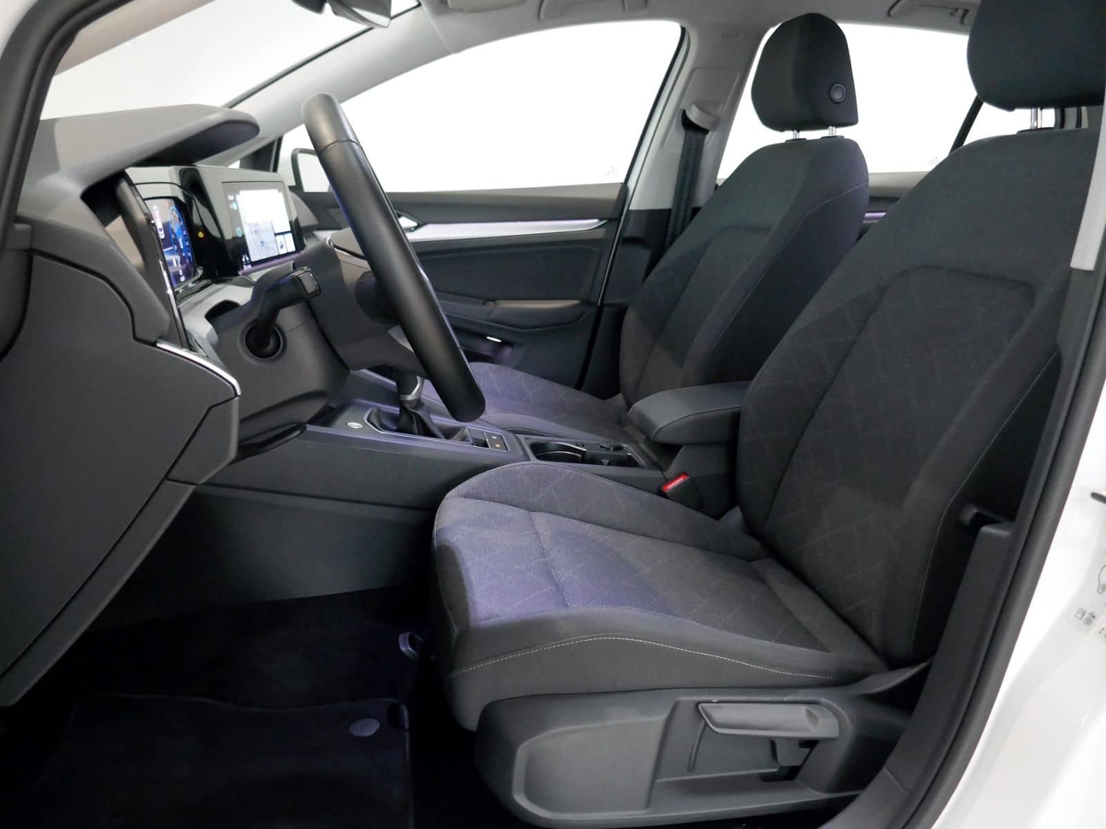 Volkswagen Golf VIII Life 2.0 TDI | LED PDC ACC Navi foto 7