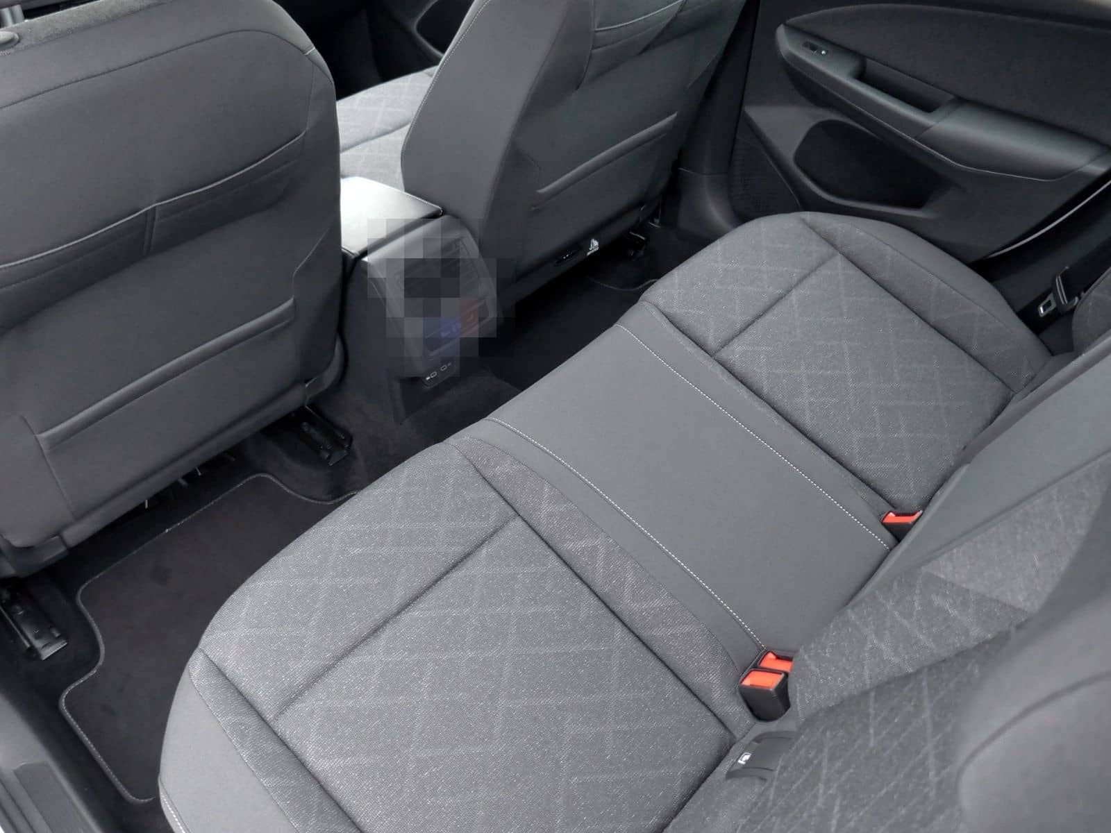 Volkswagen Golf VIII Life 2.0 TDI | LED PDC ACC Navi foto 9