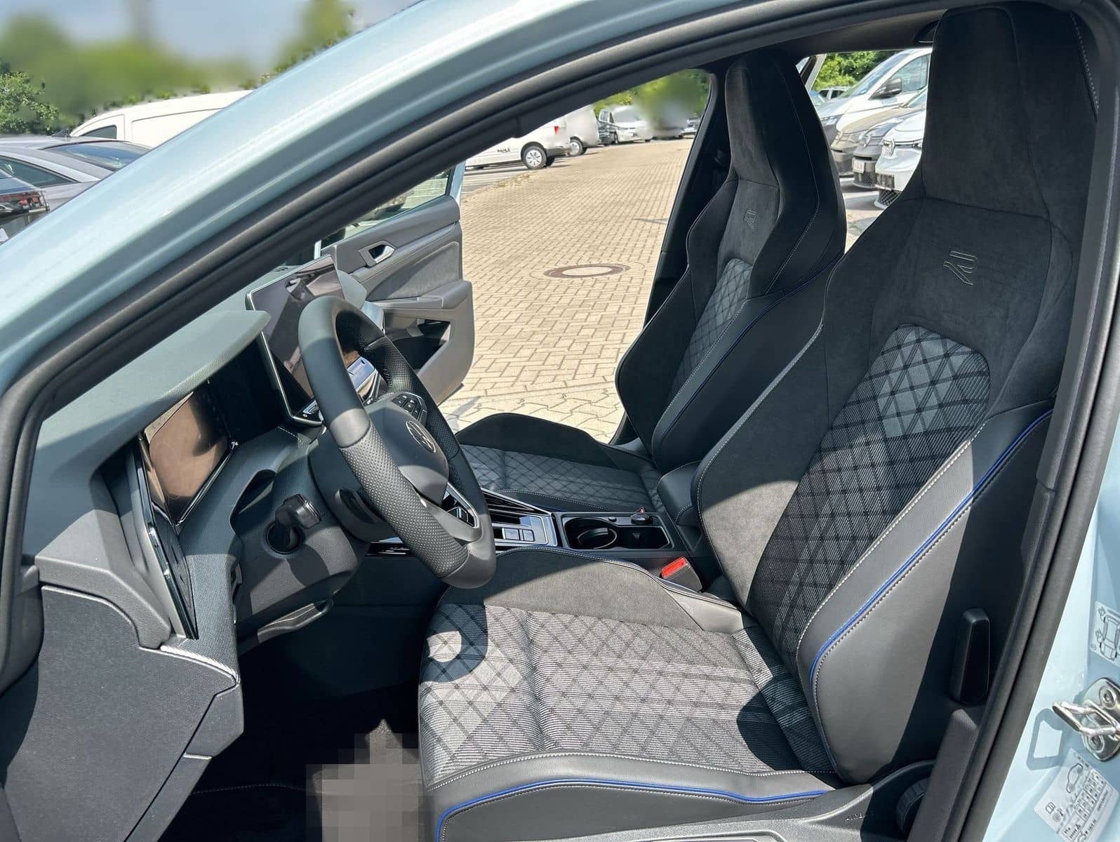 Volkswagen Golf VIII 1.5 TSI DSG R-Line Navi Panorama LED D foto 12