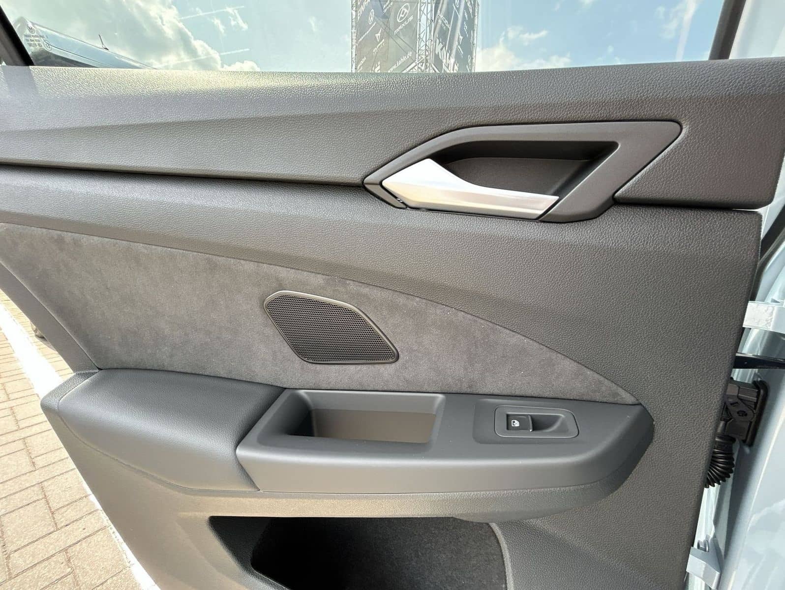 Volkswagen Golf VIII 1.5 TSI DSG R-Line Navi Panorama LED D foto 16