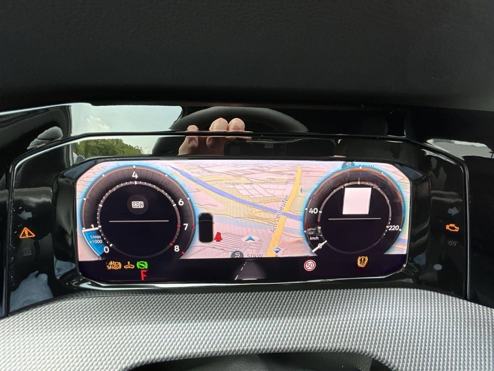 Volkswagen Golf VIII 1.5 TSI DSG R-Line Navi Panorama LED D foto 18