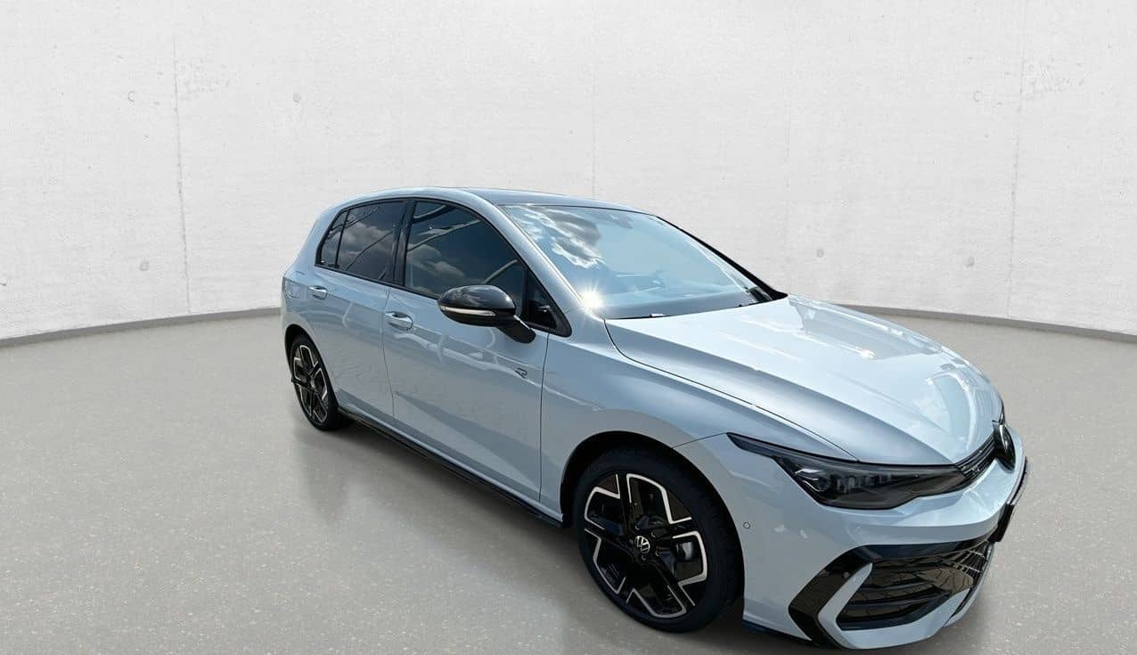 Volkswagen Golf VIII 1.5 TSI DSG R-Line Navi Panorama LED D foto 3